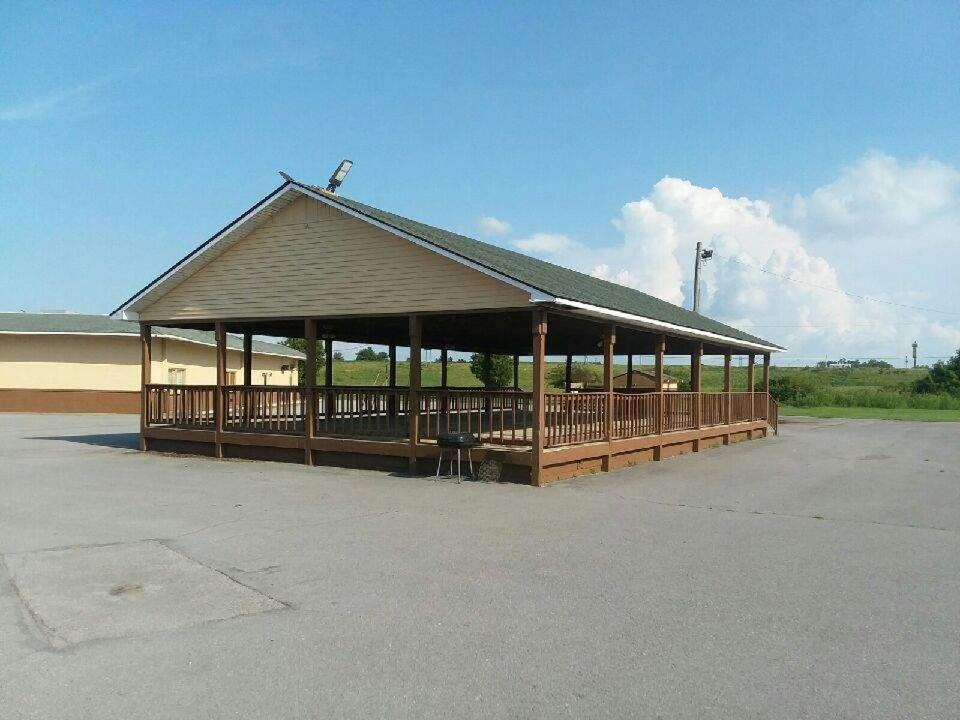 Travel Inn Marston 外观 照片