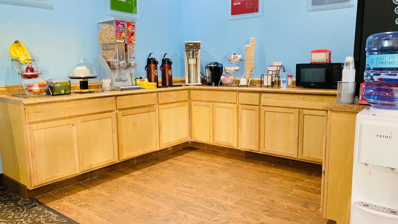 Travel Inn Marston 外观 照片